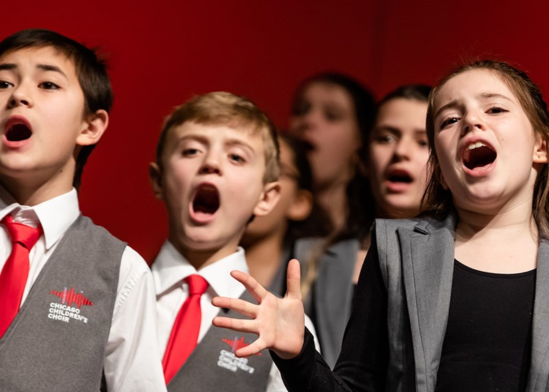 Children from the Chicago Children's Choir singing